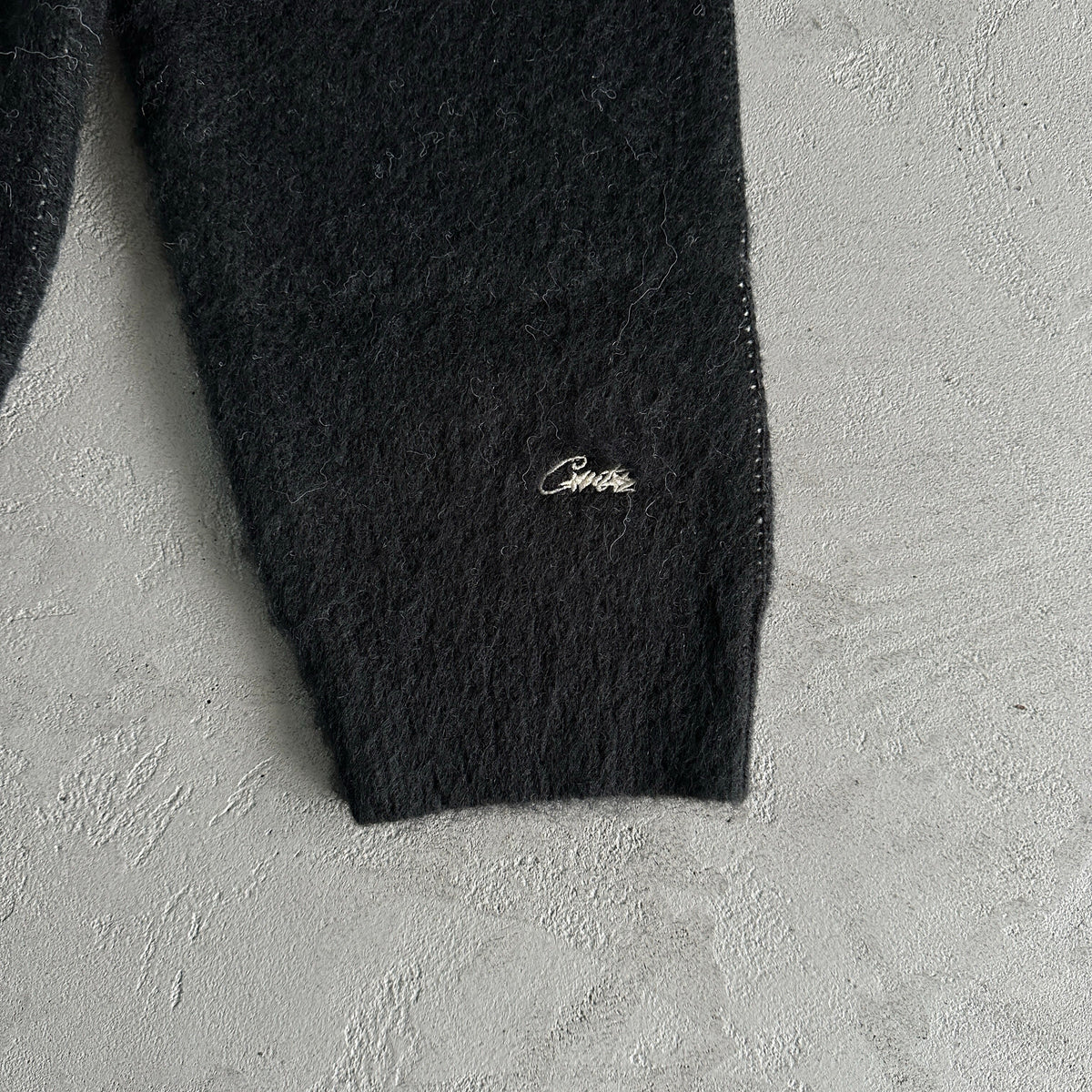 "CRTZ" Mohair Black