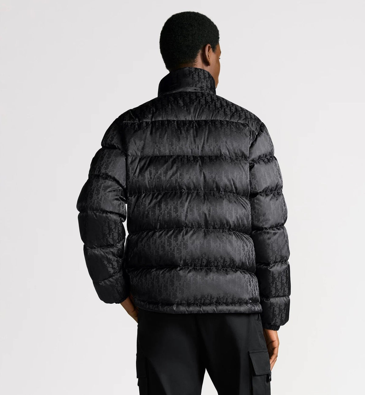 "D" Oblique Puffer Schwarz
