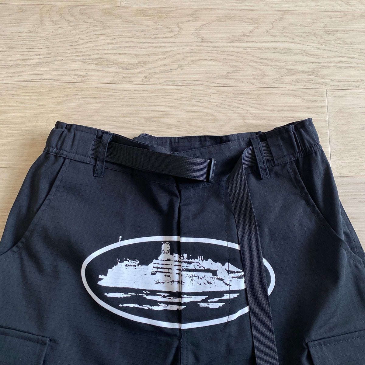 "alcatraz" cargo shorts black